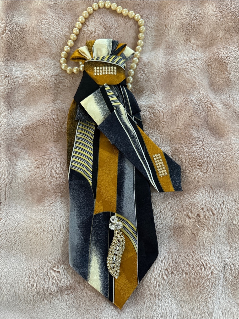 Pearl-Handle Striped Hair Tie with Mustard and Black Accent
